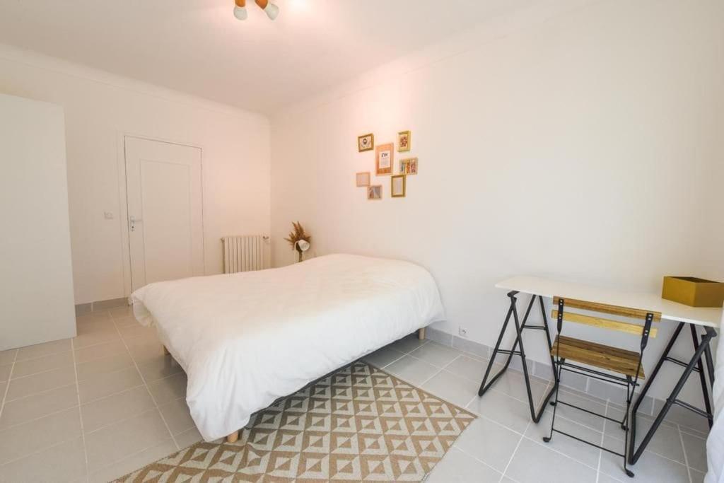 Charmant Logement Plein Pied Au Coeur Du Village Castelculier Exterior foto